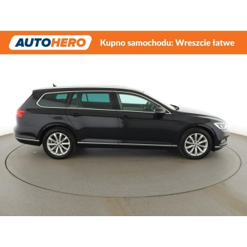 Volkswagen Passat  Kombi 2016,  1.8 benzyna, automat - Na sprzedaż za 60 500 zł - Warszawa - zdjęcie 9