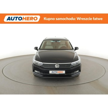 Volkswagen Passat  Kombi 2016,  1.8 benzyna, automat - Na sprzedaż za 60 500 zł - Warszawa - zdjęcie 11