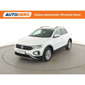Volkswagen T-Roc  SUV 2022,  1.0 benzyna - Na sprzedaż za 75 900 zł - Warszawa - zdjęcie 1