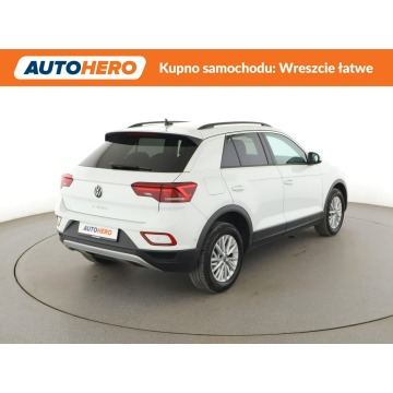 Volkswagen T-Roc  SUV 2022,  1.0 benzyna - Na sprzedaż za 75 900 zł - Warszawa - zdjęcie 7