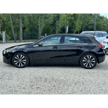 Mercedes - Benz A-klasa  Hatchback 2020,  1.3 benzyna, automat - Na sprzedaż za 97 900 zł - Pęcice - zdjęcie 4