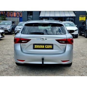 Toyota Avensis  Kombi 2015,  2.0 diesel - Na sprzedaż za 29 900 zł - Szczecin - zdjęcie 6