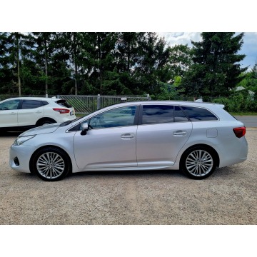 Toyota Avensis  Kombi 2015,  2.0 diesel - Na sprzedaż za 29 900 zł - Szczecin - zdjęcie 8
