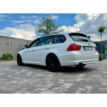 BMW Seria 3  Kombi 2010,  2.0 diesel - Na sprzedaż za 19 800 zł - Szerominek - zdjęcie 10