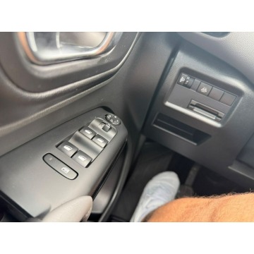 Citroen C5 Aircross  Minivan/Van 2019,  1.2 benzyna - Na sprzedaż za 39 999 zł - Szerominek - zdjęcie 9