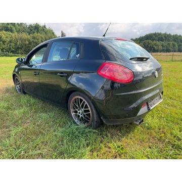 Fiat Bravo  Liftback 2009,  1.4 benzyna - Na sprzedaż za 8 900,00 zł - Szerominek - zdjęcie 2