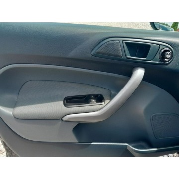 Ford Fiesta  Liftback 2011,  1.2 benzyna - Na sprzedaż za 15 500 zł - Szerominek - zdjęcie 8
