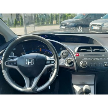 Honda Civic  Liftback 2008,  1.3 benzyna - Na sprzedaż za 15 999 zł - Szerominek - zdjęcie 9