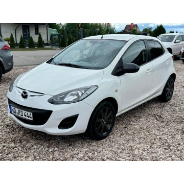 Mazda 2  Liftback 2014,  1.3 benzyna - Na sprzedaż za 17 700 zł - Szerominek - zdjęcie 2