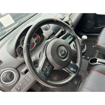 Mazda 2  Liftback 2014,  1.3 benzyna - Na sprzedaż za 17 700 zł - Szerominek - zdjęcie 11