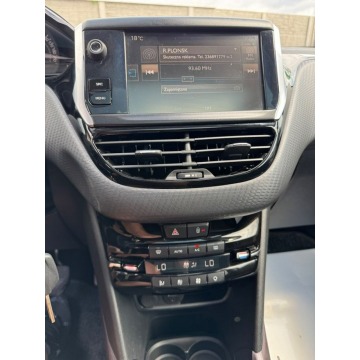 Peugeot 2008  SUV 2016,  1.2 benzyna - Na sprzedaż za 24 900 zł - Szerominek - zdjęcie 6