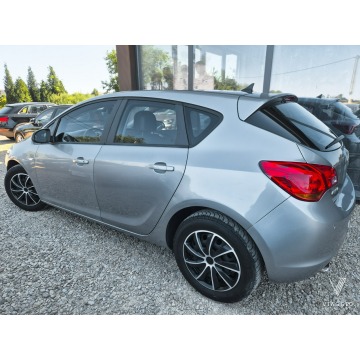 Opel Astra  Hatchback 2012,  1.4 benzyna - Na sprzedaż za 24 899 zł - Tychy - zdjęcie 5