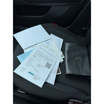 Renault Laguna  Liftback 2010,  1.6 benzyna - Na sprzedaż za 13 900 zł - Szerominek - zdjęcie 9