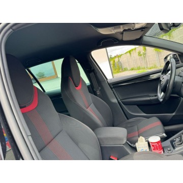 Skoda Octavia  Kombi 2019,  2.0 diesel, automat - Na sprzedaż za 49 999 zł - Szerominek - zdjęcie 9