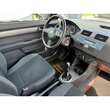 Suzuki Swift  Liftback 2008,  1.3 benzyna - Na sprzedaż za 13 800 zł - Szerominek - zdjęcie 10