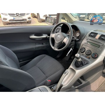 Toyota Auris  Liftback 2007,  1.6 benzyna - Na sprzedaż za 17 700 zł - Szerominek - zdjęcie 3