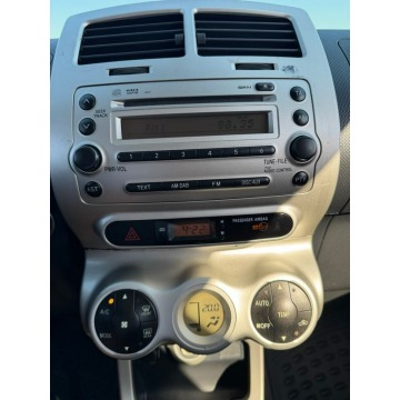 Toyota Urban Cruiser  SUV 2010,  1.3 benzyna - Na sprzedaż za 19 999 zł - Szerominek - zdjęcie 8