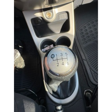Toyota Urban Cruiser  SUV 2010,  1.3 benzyna - Na sprzedaż za 19 999 zł - Szerominek - zdjęcie 9