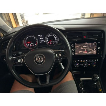 Volkswagen Golf  Kombi 2017,  1.6 diesel - Na sprzedaż za 32 900 zł - Szerominek - zdjęcie 8