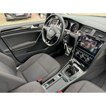 Volkswagen Golf  Kombi 2017,  1.6 diesel - Na sprzedaż za 32 900 zł - Szerominek - zdjęcie 7