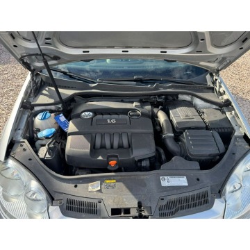 Volkswagen Golf  Liftback 2006,  1.6 benzyna - Na sprzedaż za 12 900 zł - Szerominek - zdjęcie 4