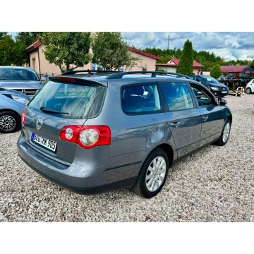 Volkswagen Passat  Kombi 2005,  1.6 benzyna - Na sprzedaż za 9 900,00 zł - Szerominek - zdjęcie 3