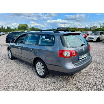 Volkswagen Passat  Kombi 2005,  1.6 benzyna - Na sprzedaż za 9 900,00 zł - Szerominek - zdjęcie 4