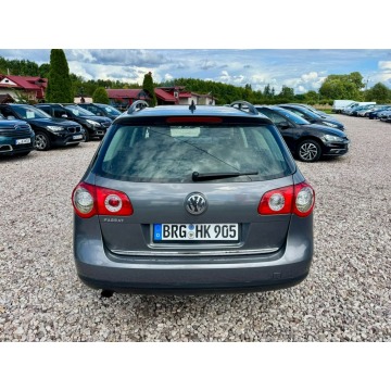 Volkswagen Passat  Kombi 2005,  1.6 benzyna - Na sprzedaż za 9 900,00 zł - Szerominek - zdjęcie 12