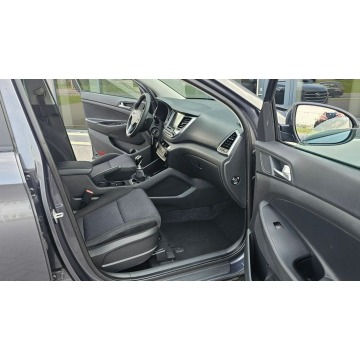 Hyundai Tucson  SUV 2017,  1.6 benzyna - Na sprzedaż za 55 200 zł - Płock - zdjęcie 6
