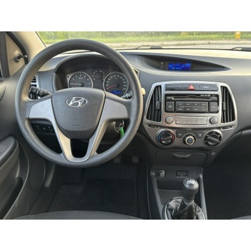 Hyundai i20  Hatchback 2013,  1.2 benzyna - Na sprzedaż za 22 800 zł - Przyszowice - zdjęcie 6