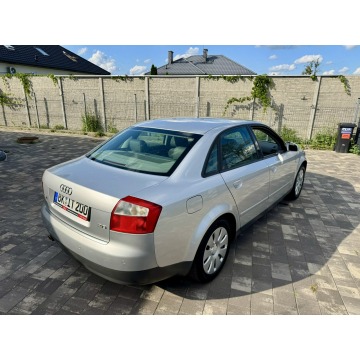 Audi A4  Sedan/Limuzyna 2003,  2.0 benzyna, automat - Na sprzedaż za 9 999,00 zł - Szerominek - zdjęcie 4