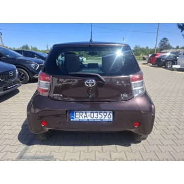 Toyota iQ  Hatchback 2010,  1.0 - Na sprzedaż za 11 500 zł - Malutkie - zdjęcie 5