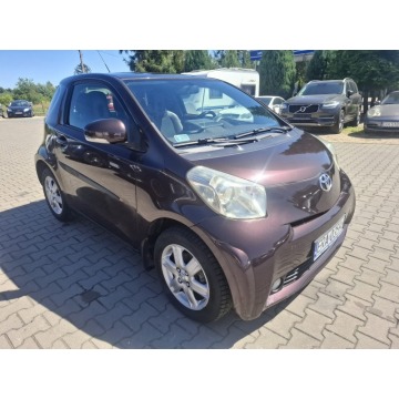 Toyota iQ  Hatchback 2010,  1.0 - Na sprzedaż za 11 500 zł - Malutkie - zdjęcie 3