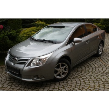 Toyota Avensis - 147 KM Benzyna Przebieg 96 tys km Sedan