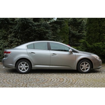 Toyota Avensis  Sedan/Limuzyna 2011,  2.0 benzyna - Na sprzedaż za 32 700 zł - Lubań - zdjęcie 7