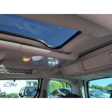 Citroen Berlingo 2012,  1.6 - Na sprzedaż za 10 500 zł - Malutkie - zdjęcie 8