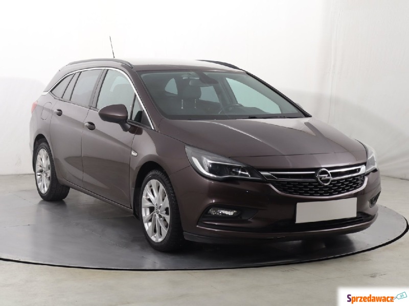 Opel Astra  Kombi 2017,  1.4 benzyna - Na sprzedaż za 37 999 zł - Katowice