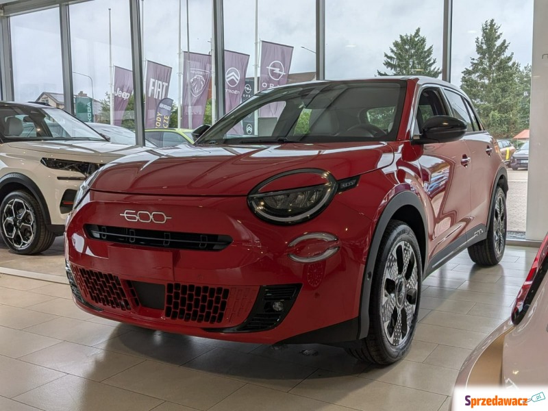 Fiat 600  SUV 2026,  1.2 benzyna, automat - Na sprzedaż za 94 900 zł - Piła
