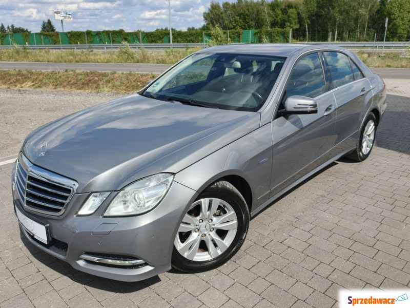 Mercedes - Benz E-klasa  Sedan/Limuzyna 2011,  2.1 diesel, automat - Na sprzedaż za 40 800 zł - Lipówki