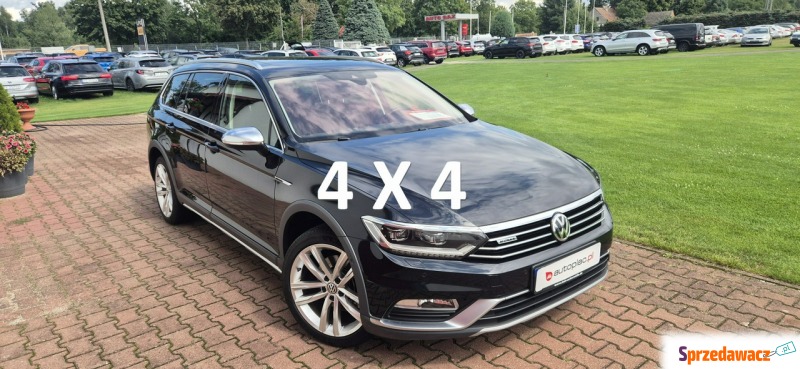 Volkswagen Passat  Kombi 2017,  2.0 benzyna, automat - Na sprzedaż za 78 800 zł - Paproć