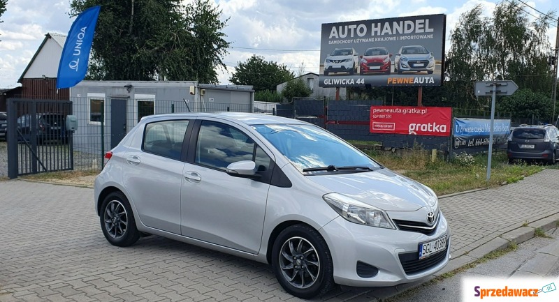 Toyota Yaris  Hatchback 2012,  1.3 benzyna - Na sprzedaż za 31 700 zł - Przyszowice