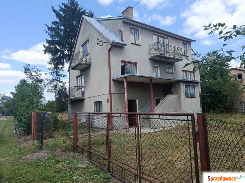 Sprzedam dom Zaczarnie -  wolnostojący dwupiętrowy,  pow.  240 m2,  działka:   1600 m2