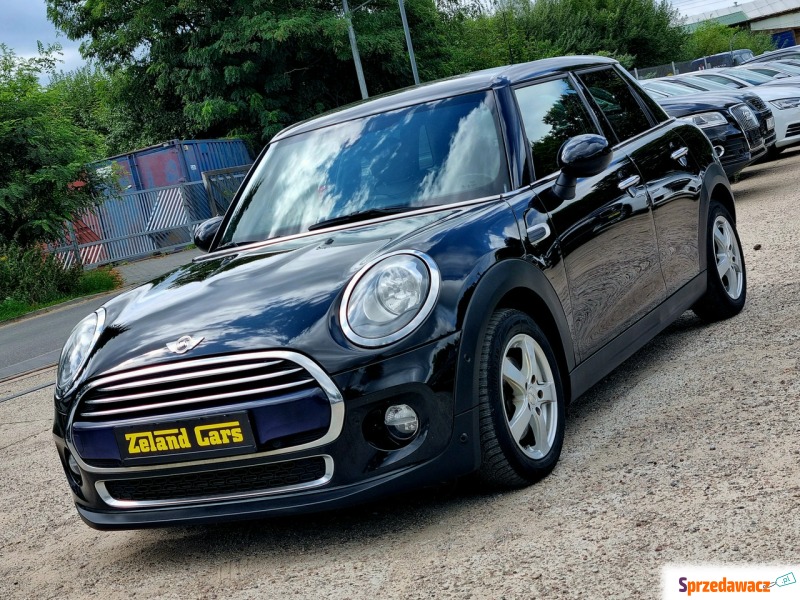 Mini Cooper  Hatchback 2016,  1.5 benzyna, automat - Na sprzedaż za 35 900 zł - Szczecin