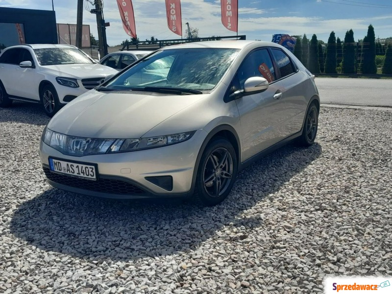 Honda Civic  Liftback 2008,  1.3 benzyna - Na sprzedaż za 15 999 zł - Szerominek