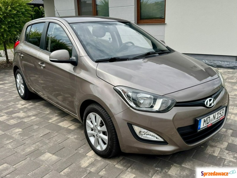 Hyundai i20  Liftback 2013,  1.2 benzyna - Na sprzedaż za 18 800 zł - Szerominek