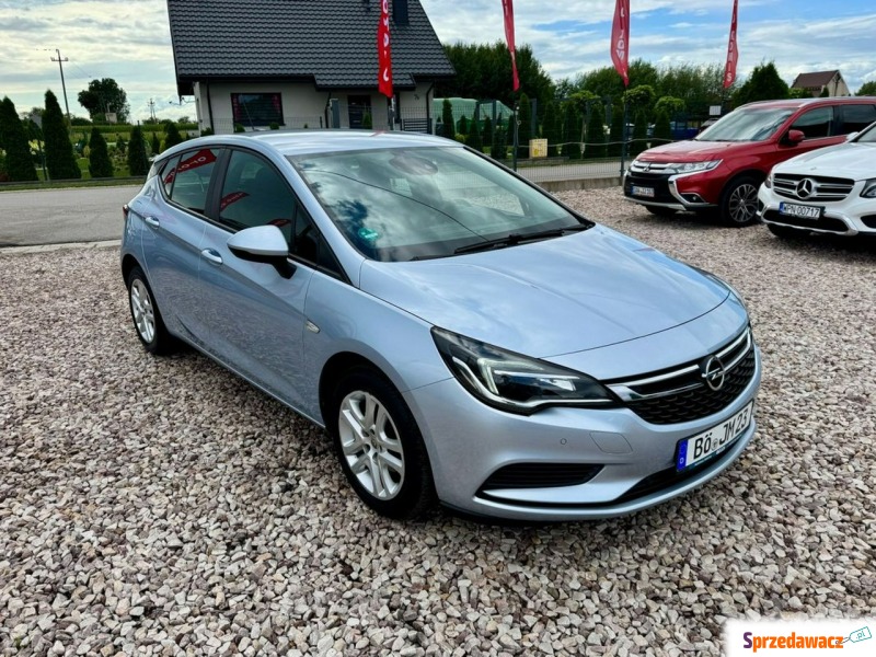 Opel Astra  Liftback 2016,  1.0 benzyna - Na sprzedaż za 33 900 zł - Szerominek