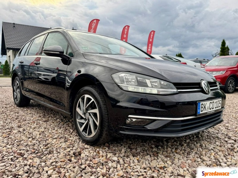 Volkswagen Golf  Kombi 2017,  1.6 diesel - Na sprzedaż za 32 900 zł - Szerominek