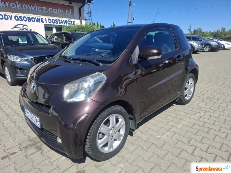 Toyota iQ  Hatchback 2010,  1.0 - Na sprzedaż za 11 500 zł - Malutkie