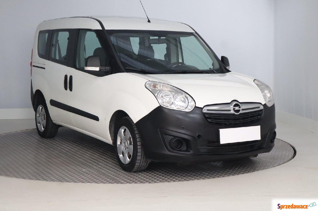 Opel Combo 2015