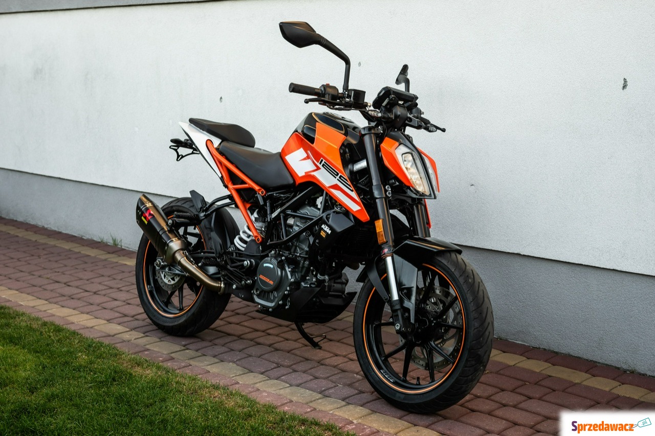 KTM duke - 125 R 2018 AKRAPOVIĆ...